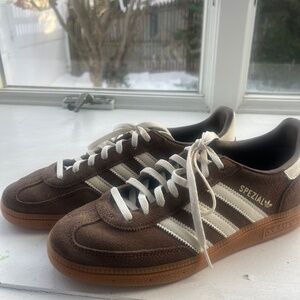 Adidas Spezial Sneakers